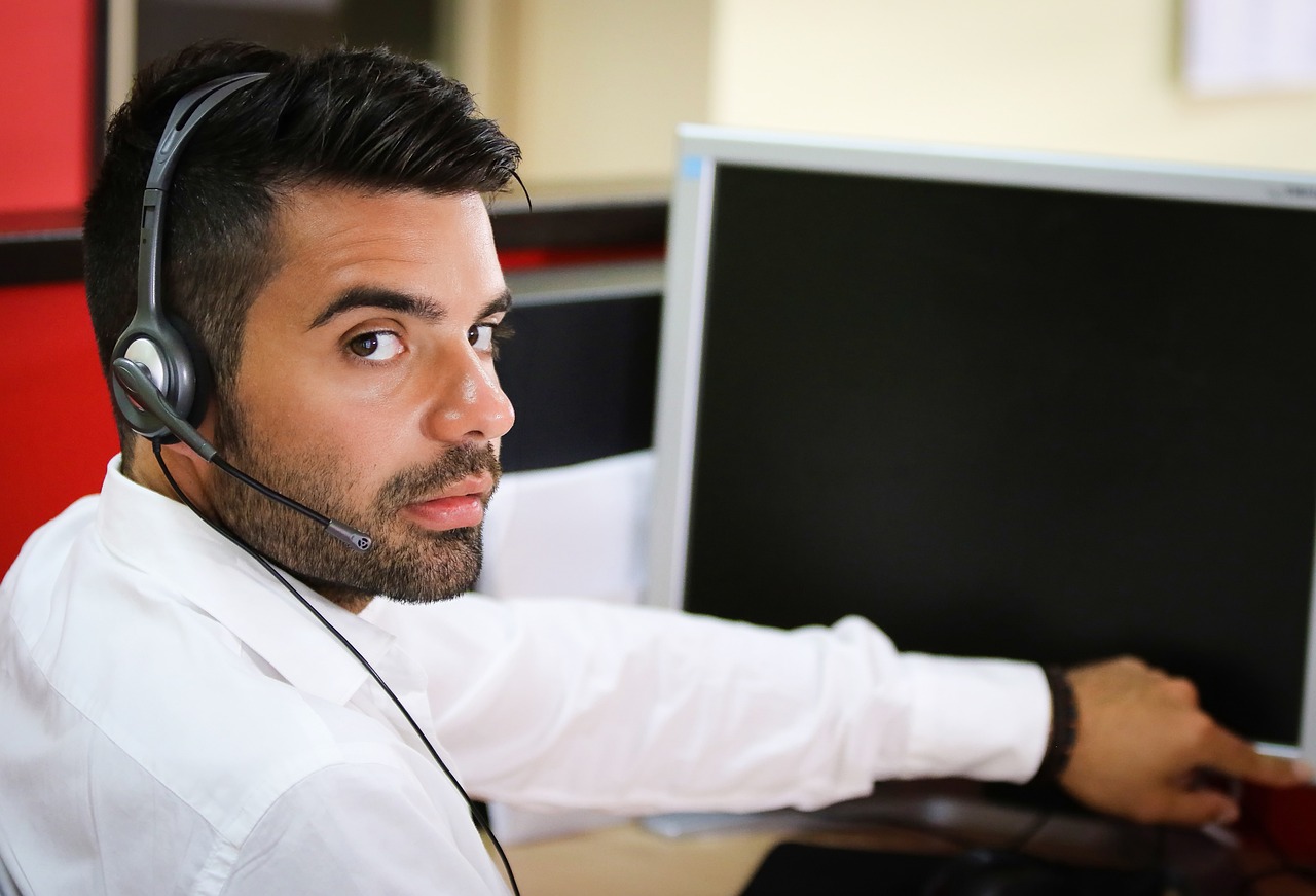 technology, computer, male-3341877.jpg